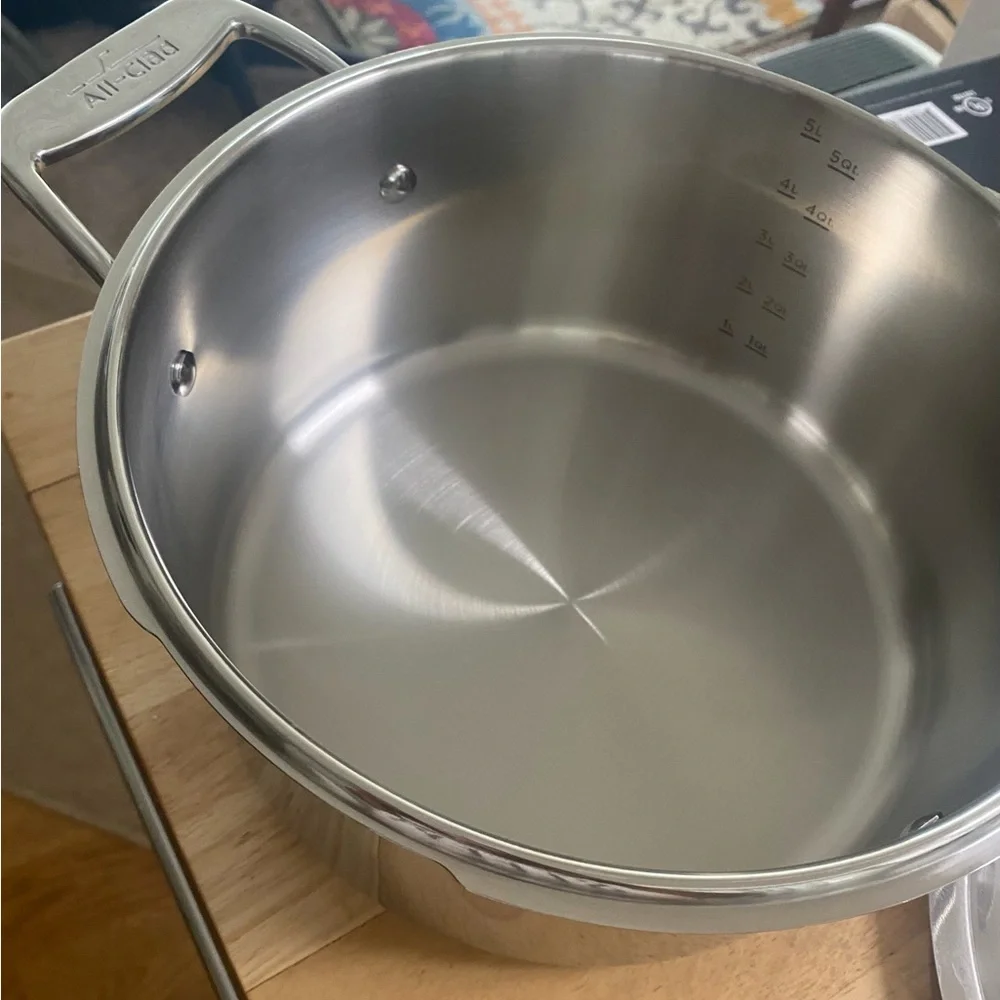 All-Clad Stainless Steel Stockpot with Strainer Lid - Picture 2 of 6